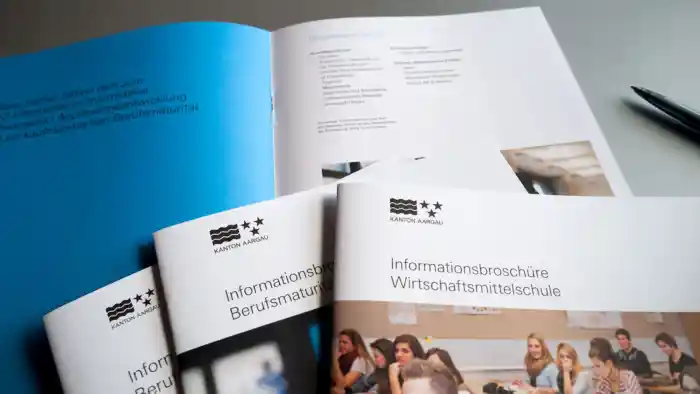 Kanton Aargau – Departement Bildung, Kultur und Sport – Infobroschüren Titel- und Innenseiten